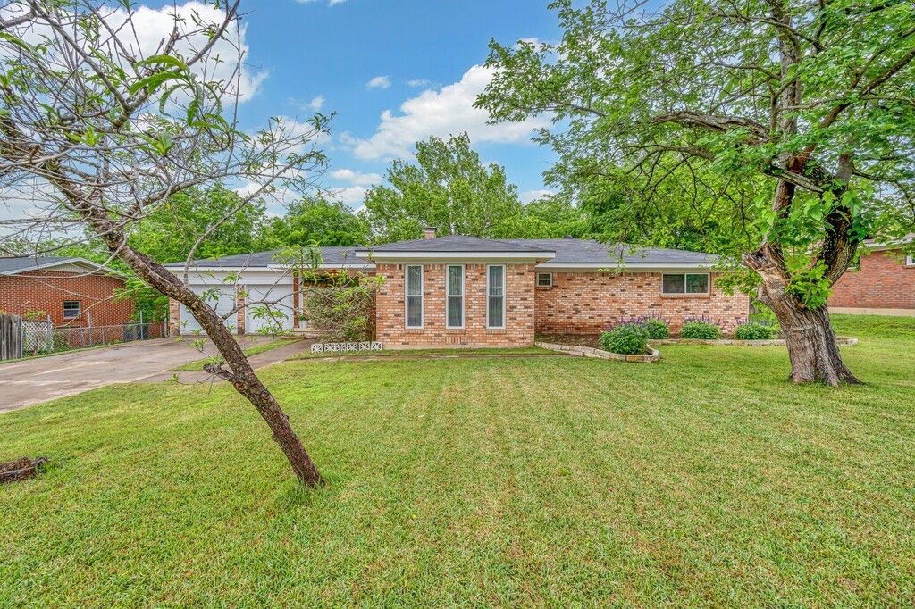 7741 Fairway Road, Woodway, TX 76712