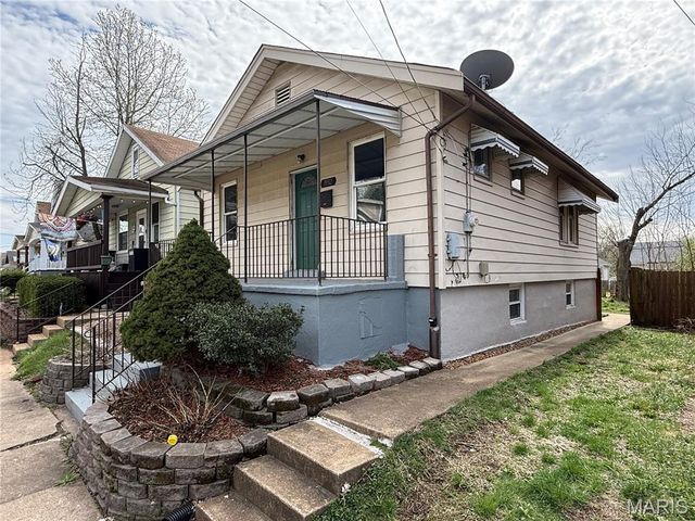 3932 Schiller Place, St Louis, MO 63116