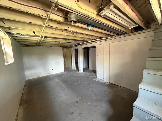 3932 Schiller Place, St Louis, MO 63116