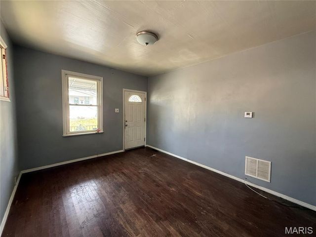 3932 Schiller Place, St Louis, MO 63116