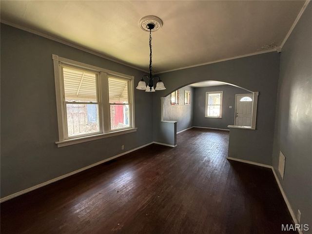 3932 Schiller Place, St Louis, MO 63116