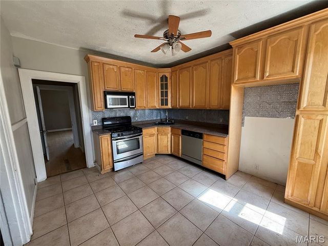 3932 Schiller Place, St Louis, MO 63116