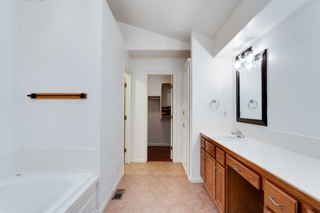 11236 E killarney cir, Wichita, KS 67206