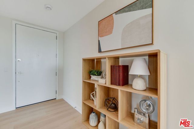 100 S Doheny Drive 705, Los Angeles, CA 90048