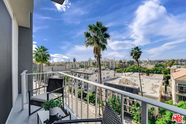 100 S Doheny Drive 705, Los Angeles, CA 90048