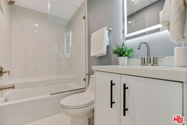 100 S Doheny Drive 705, Los Angeles, CA 90048