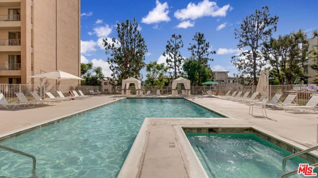 100 S Doheny Drive 705, Los Angeles, CA 90048