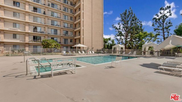 100 S Doheny Drive 705, Los Angeles, CA 90048