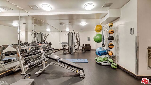 100 S Doheny Drive 705, Los Angeles, CA 90048