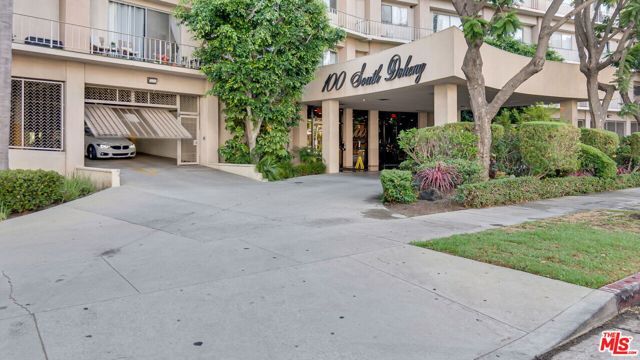 100 S Doheny Drive 705, Los Angeles, CA 90048