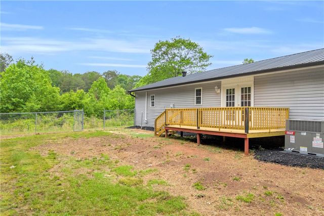 115 McNair Drive, Westminster, SC 29693
