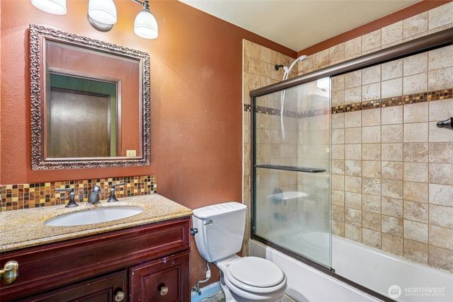 4819 96th Avenue W, University Place, WA 98467