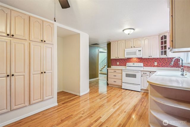 4819 96th Avenue W, University Place, WA 98467