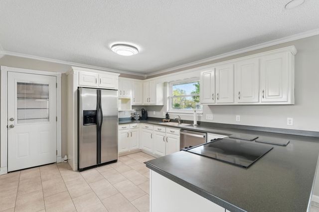 38 Phillips Drive, Fort Oglethorpe, GA 30742