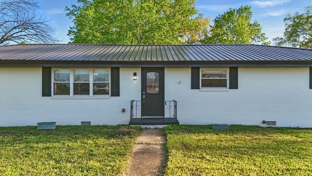 38 Phillips Drive, Fort Oglethorpe, GA 30742