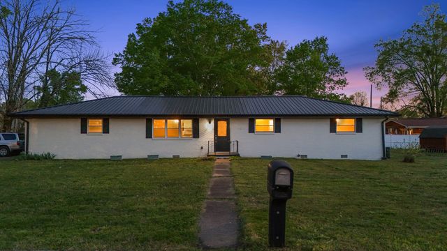 38 Phillips Drive, Fort Oglethorpe, GA 30742