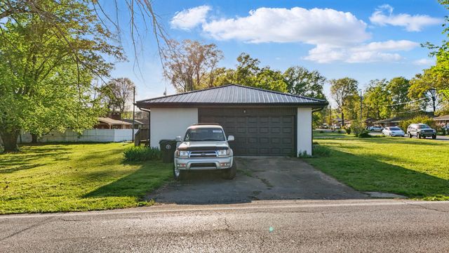 38 Phillips Drive, Fort Oglethorpe, GA 30742