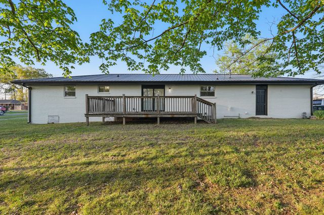 38 Phillips Drive, Fort Oglethorpe, GA 30742