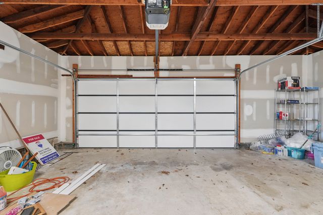 38 Phillips Drive, Fort Oglethorpe, GA 30742