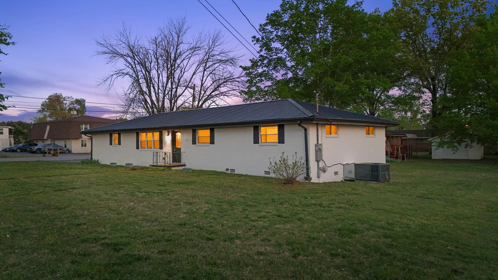 38 Phillips Drive, Fort Oglethorpe, GA 30742