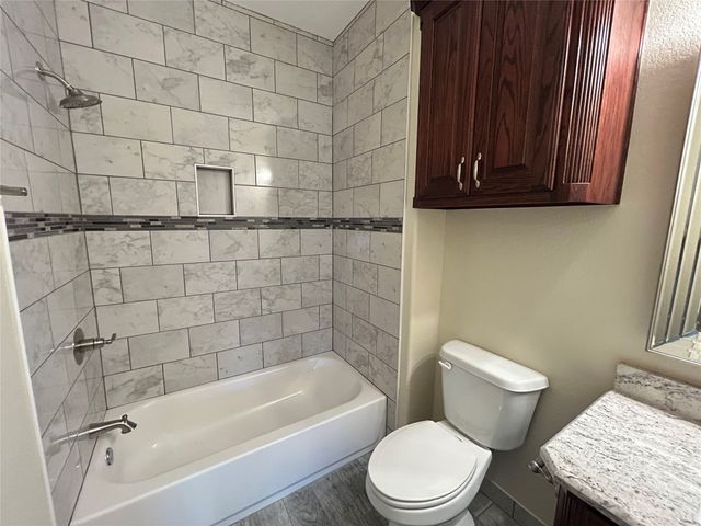 204 Pearl Lane, Lake Dallas, TX 75065