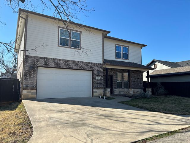 204 Pearl Lane, Lake Dallas, TX 75065