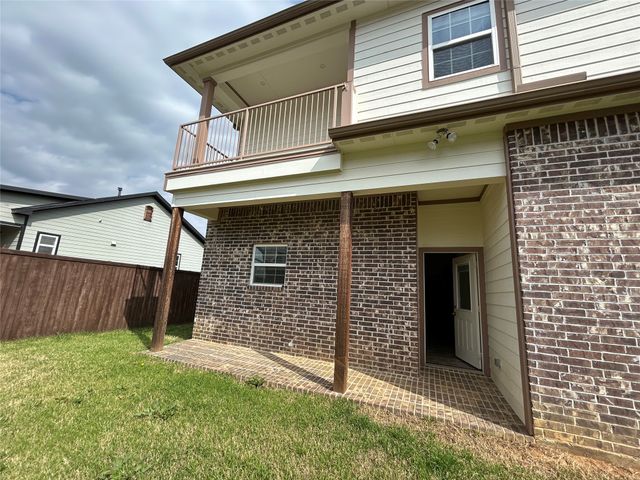 204 Pearl Lane, Lake Dallas, TX 75065