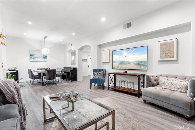 39 Via Ermitas, Rancho Santa Margarita, CA 92688