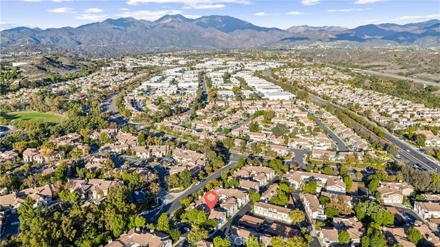 39 Via Ermitas, Rancho Santa Margarita, CA 92688