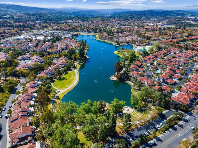 39 Via Ermitas, Rancho Santa Margarita, CA 92688