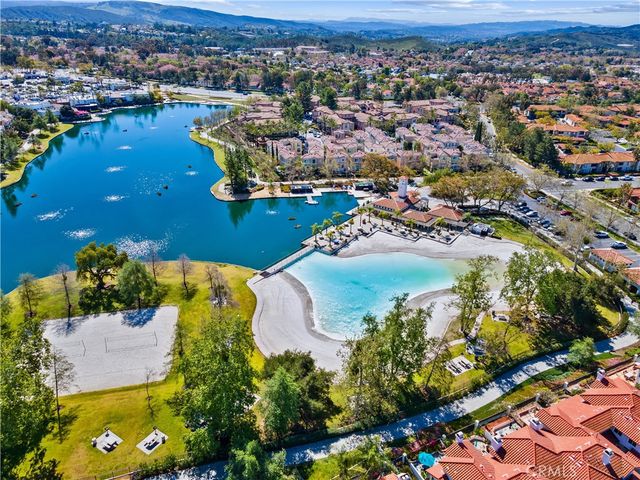 39 Via Ermitas, Rancho Santa Margarita, CA 92688