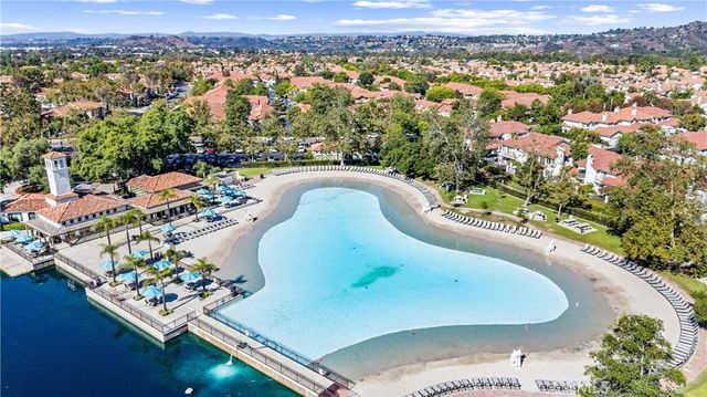 39 Via Ermitas, Rancho Santa Margarita, CA 92688