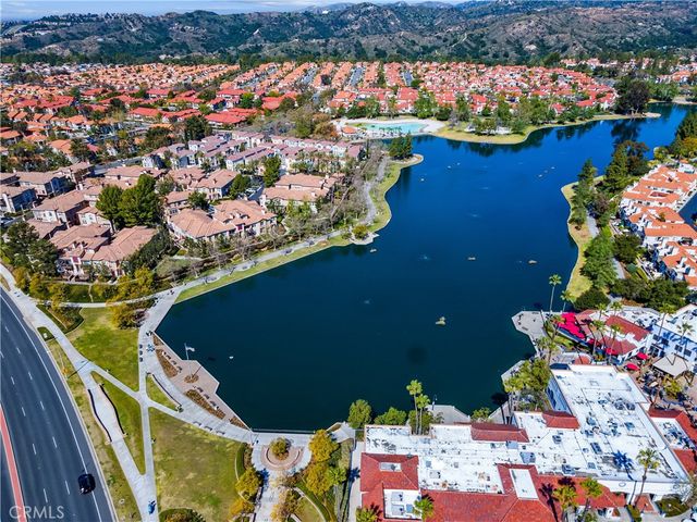 39 Via Ermitas, Rancho Santa Margarita, CA 92688