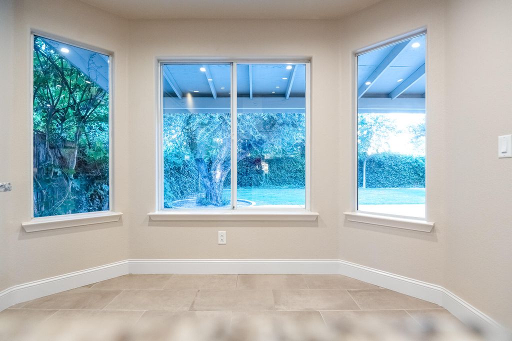 Image 22 of property listing at 504 Lone Oak Court, Exeter, CA 93221