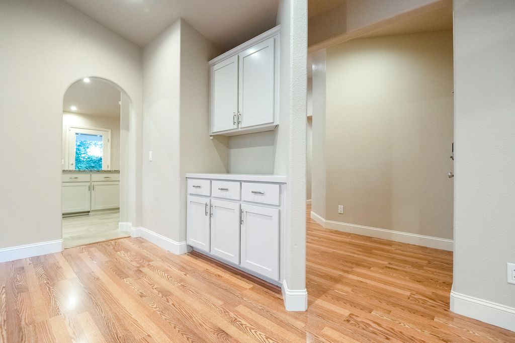 Image 27 of property listing at 504 Lone Oak Court, Exeter, CA 93221