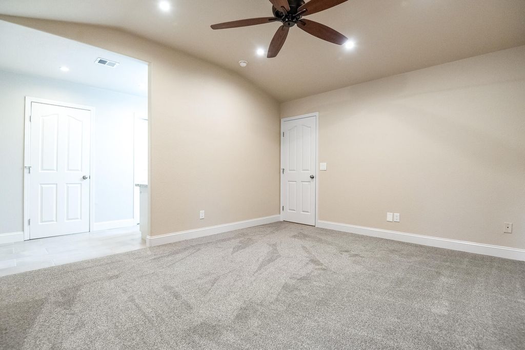 Image 30 of property listing at 504 Lone Oak Court, Exeter, CA 93221