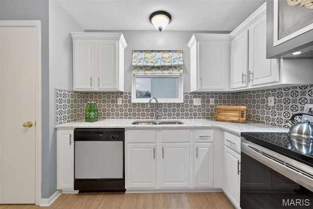 537 White Fence Drive, Wentzville, MO 63385