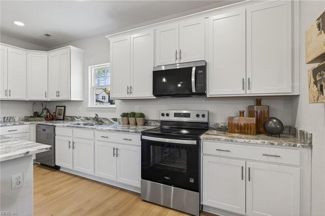 2515 Deal's Creek CT, Chesapeake, VA 23323