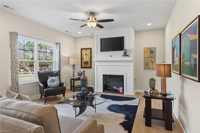 2515 Deal's Creek CT, Chesapeake, VA 23323