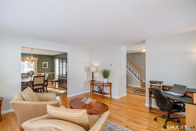 1 Owl Ridge Lane, Newtown, CT 06482