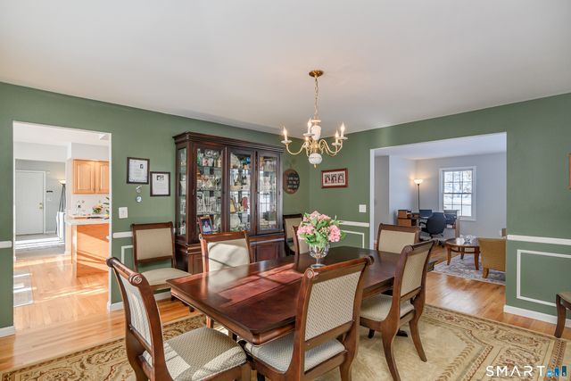 1 Owl Ridge Lane, Newtown, CT 06482