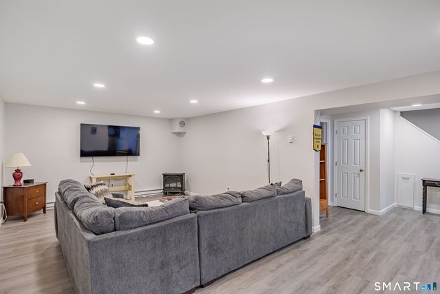 1 Owl Ridge Lane, Newtown, CT 06482