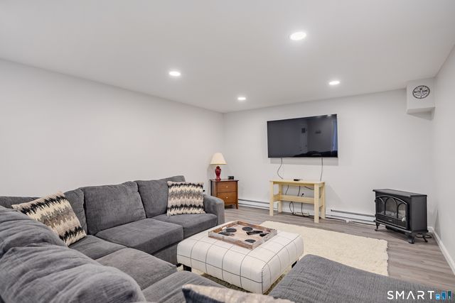 1 Owl Ridge Lane, Newtown, CT 06482