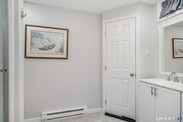 1 Owl Ridge Lane, Newtown, CT 06482