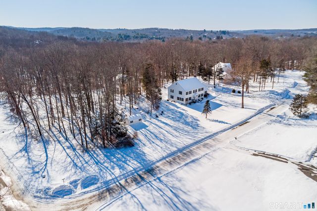 1 Owl Ridge Lane, Newtown, CT 06482