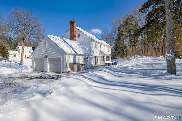 1 Owl Ridge Lane, Newtown, CT 06482