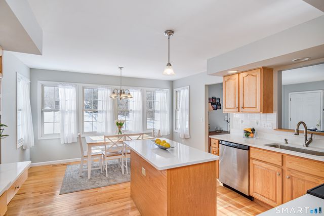 1 Owl Ridge Lane, Newtown, CT 06482