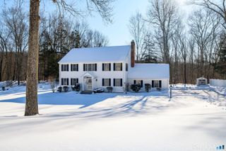 1 Owl Ridge Lane, Newtown, CT 06482