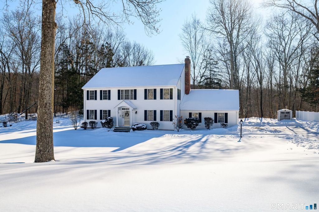 1 Owl Ridge Lane, Newtown, CT 06482