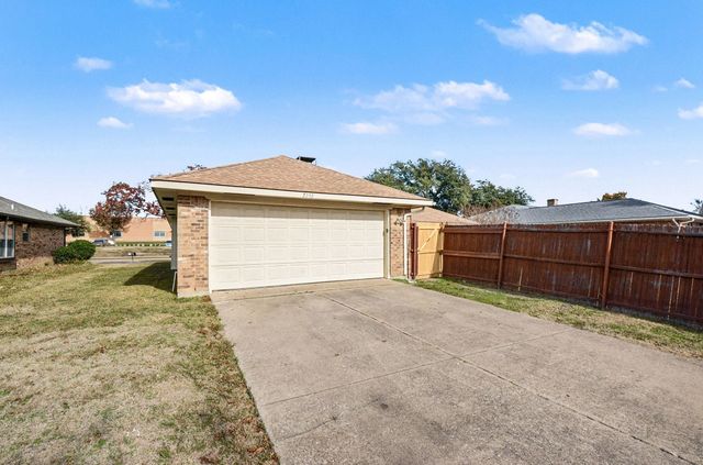 2242 Carmel Drive, Carrollton, TX 75006